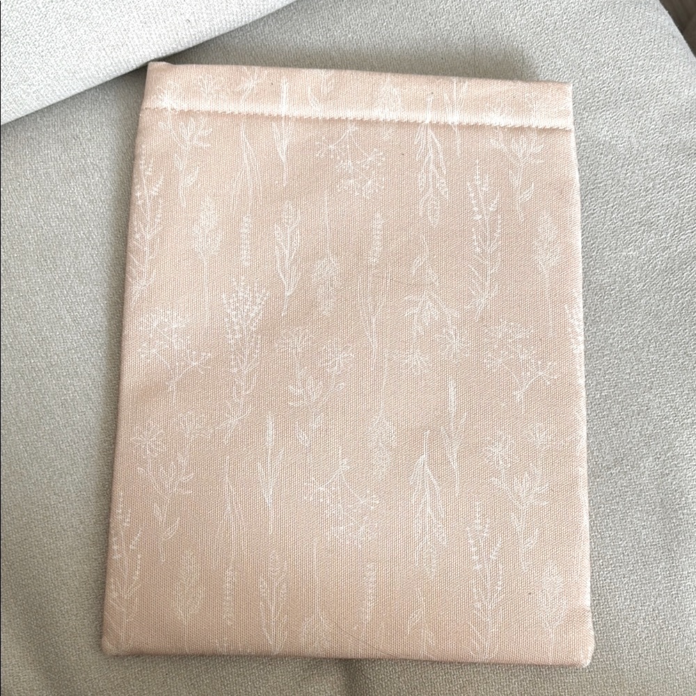 NWOT Floral Patterned Pink Book Sleeve
